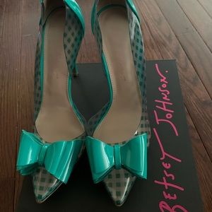 Betsey Johnson Kaison Pump